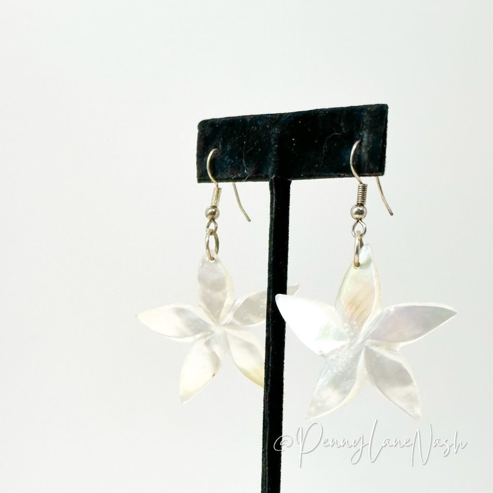 Vintage Off White Flower Star Dangle Earrings - Picture 9 of 9